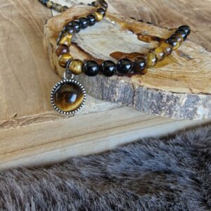 Handmade ketting van Tijgeroog met Tijgeroog hangertje