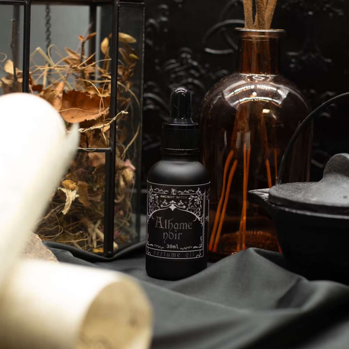 Ancient witch - Athame Noir - Geurolie