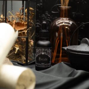 Ancient witch - Hecate - Geurolie