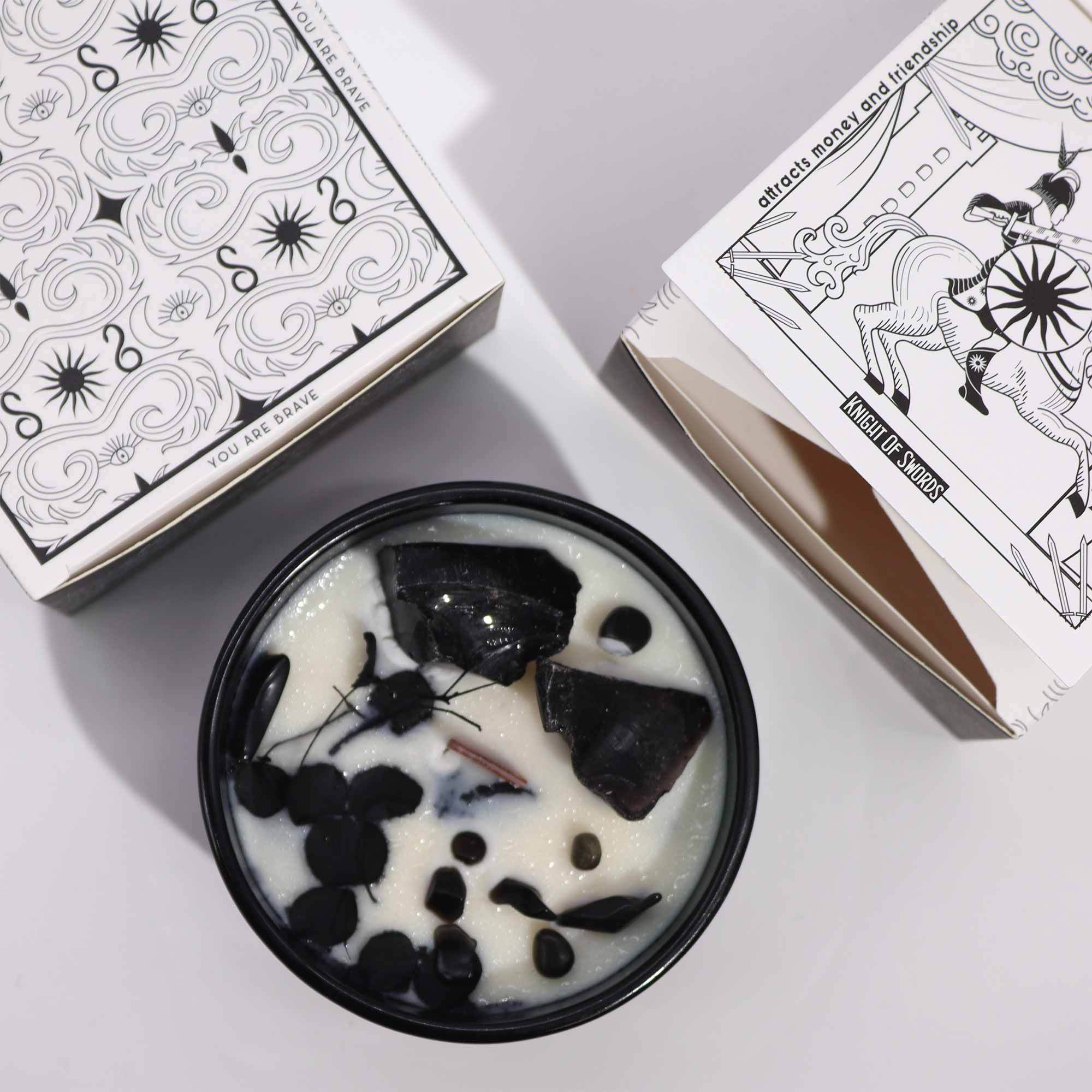 Hop Hare Crystal Magic Flower Candle - The King of Swords - Afbeelding 4